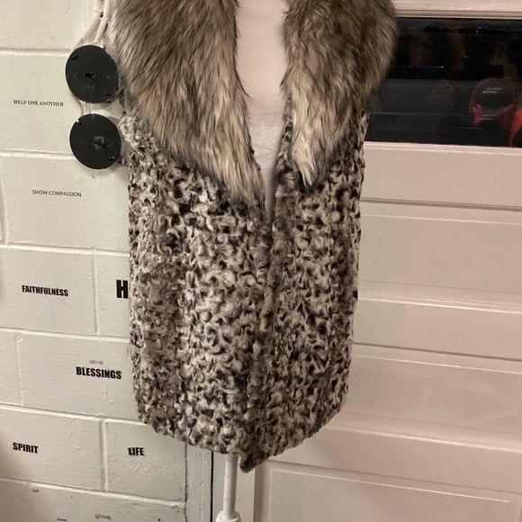 Adrienne Landau Size Large Womens Faux Fur Vest Browns & Creams ANIMAL PRINT - Picture 4 of 5